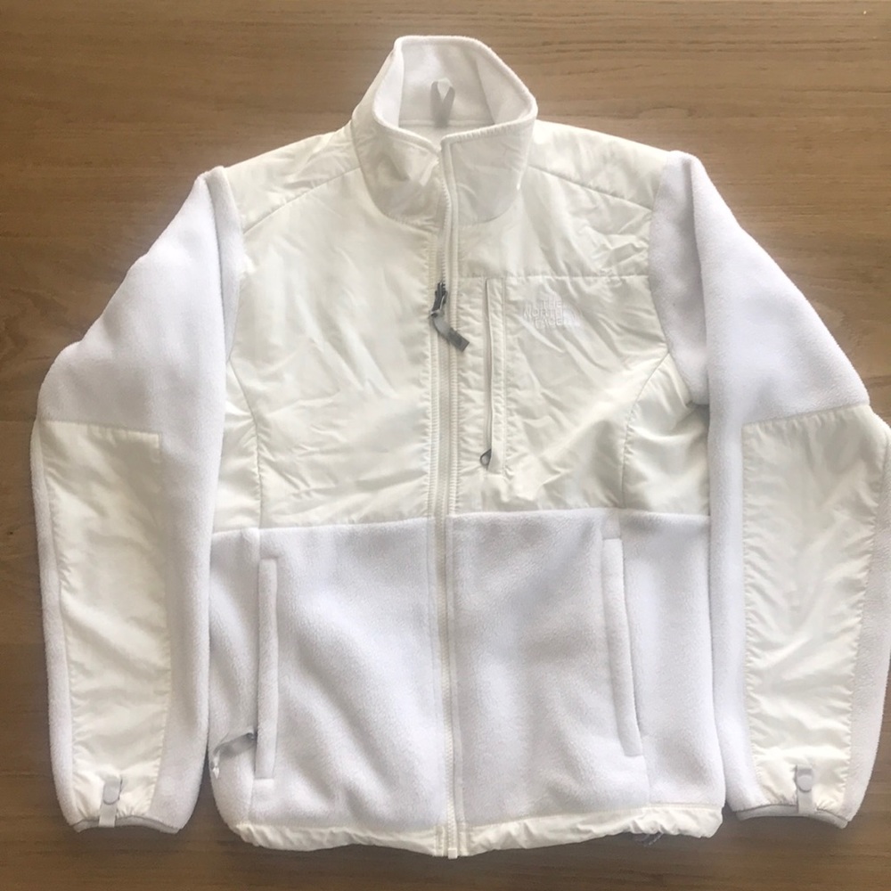 Women’s The North Face Fleece coat, white on white